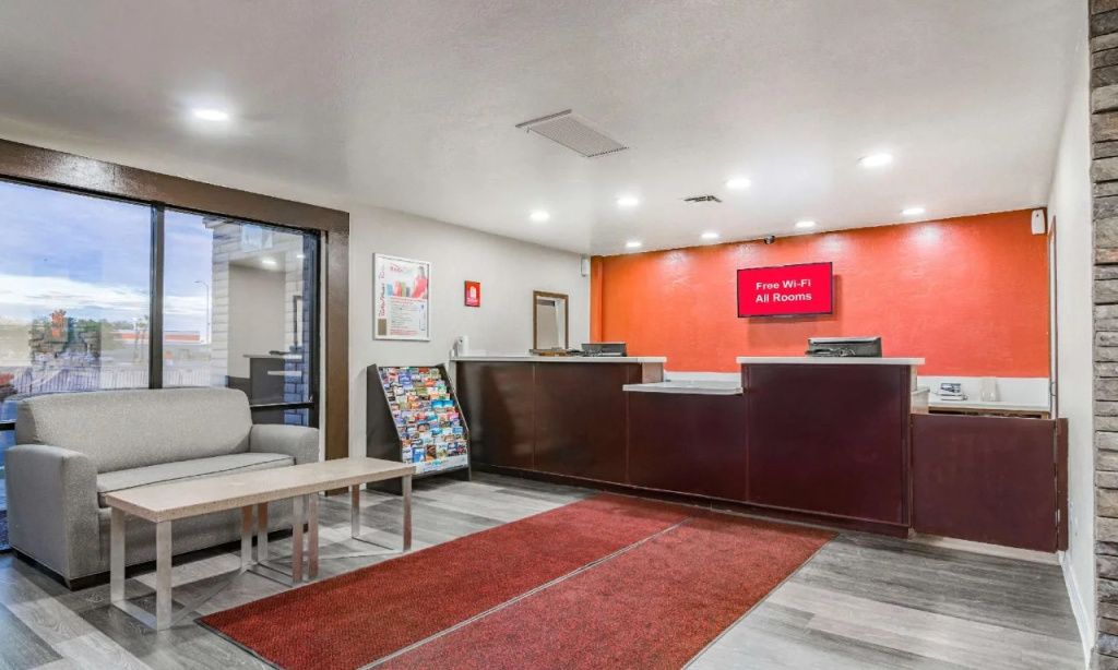 photo 1 of Motel 6 Mesa, AZ - Downtown