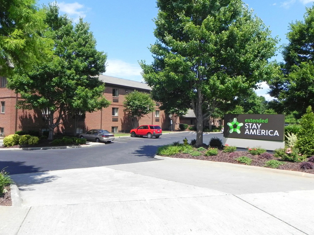 photo 1 of Extended Stay America Suites - Charlotte - University Place - E. McCullough Dr.