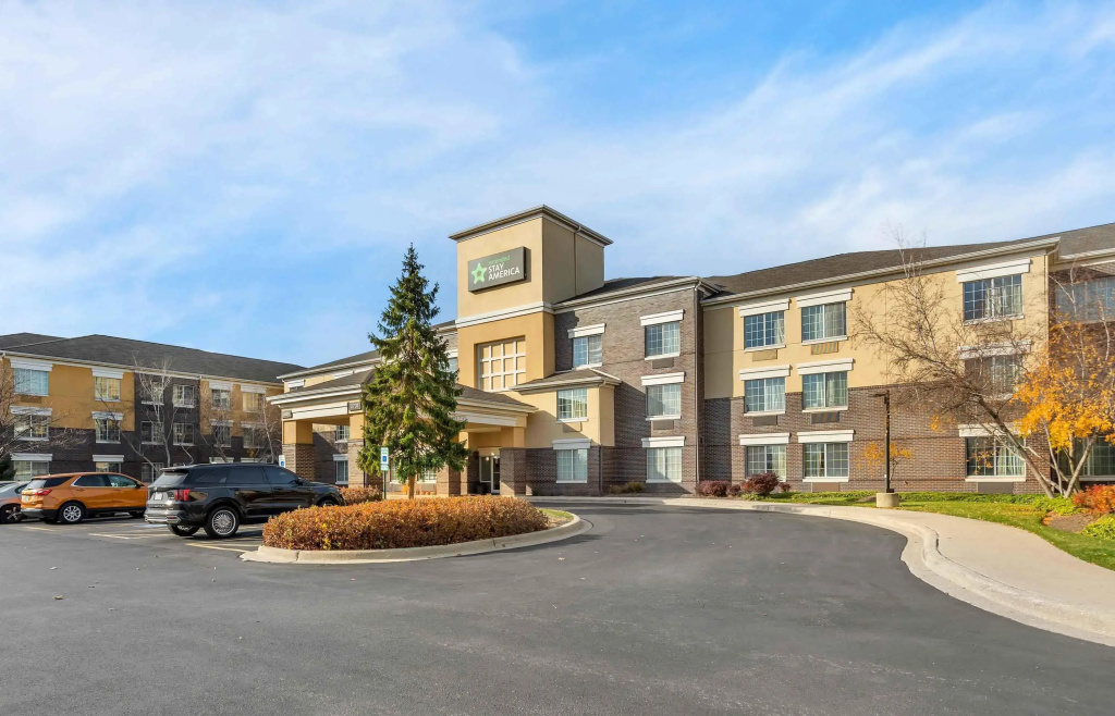 photo 1 of Extended Stay America Select Suites Chicago Lombard Oakbrook