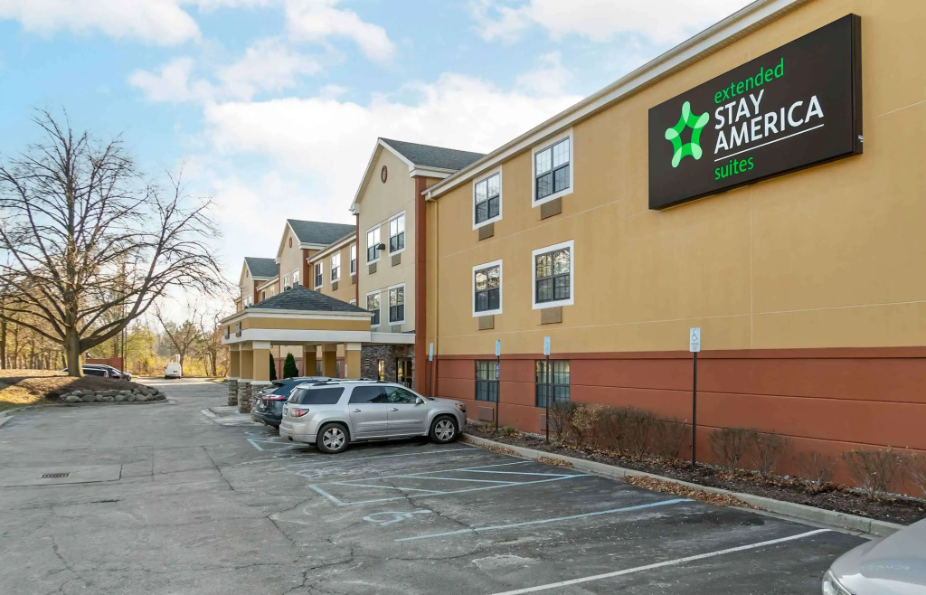 photo 1 of Extended Stay America Select Suites Detroit Farmington Hills