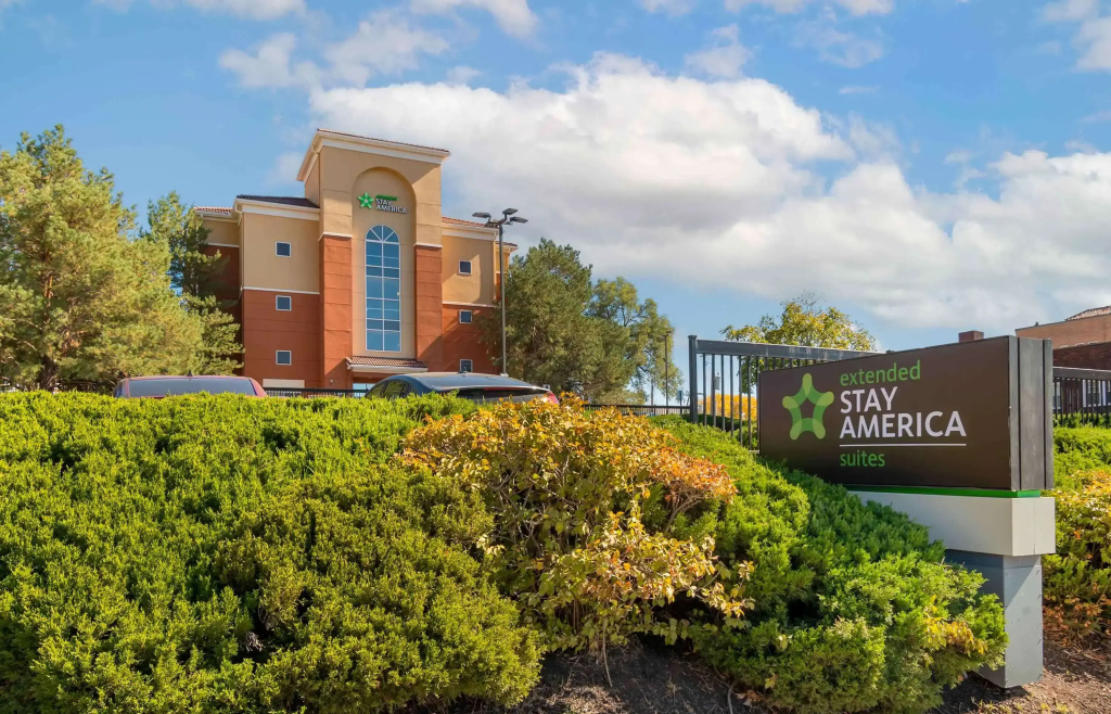 photo 1 of Extended Stay America Suites - Kansas City - Country Club Plaza