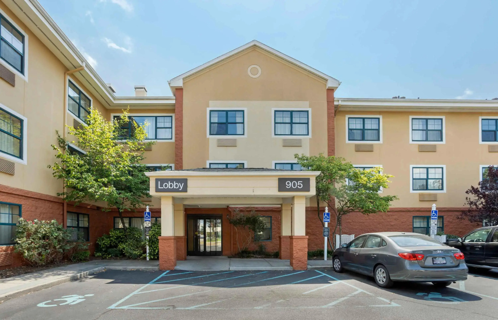 photo 1 of Extended Stay America Suites Long Island Bethpage
