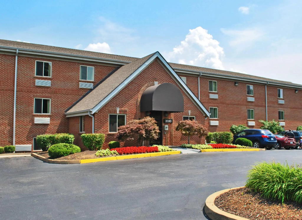 photo 1 of Studio 6 Extended Stay - St Louis, MO - Westport/Craig Road