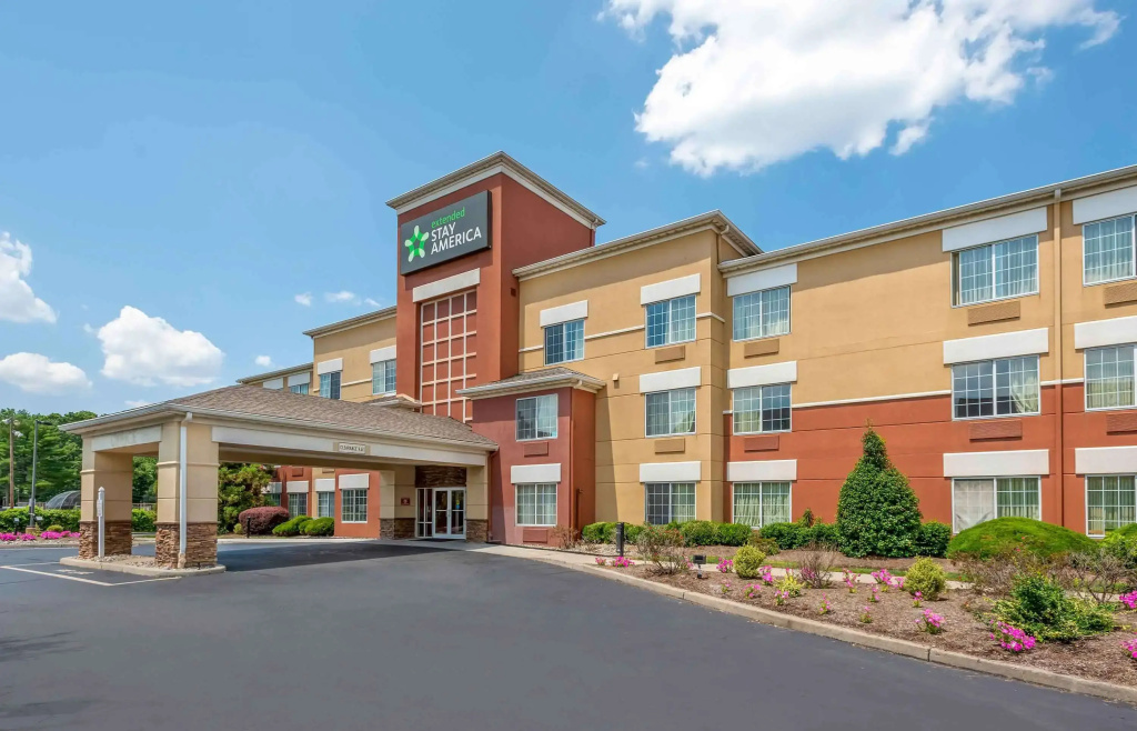 photo 1 of Extended Stay America Suites Newark Woodbridge