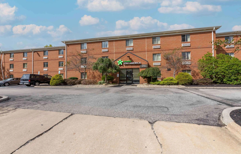 photo 1 of Suburban Studios Copley Akron West