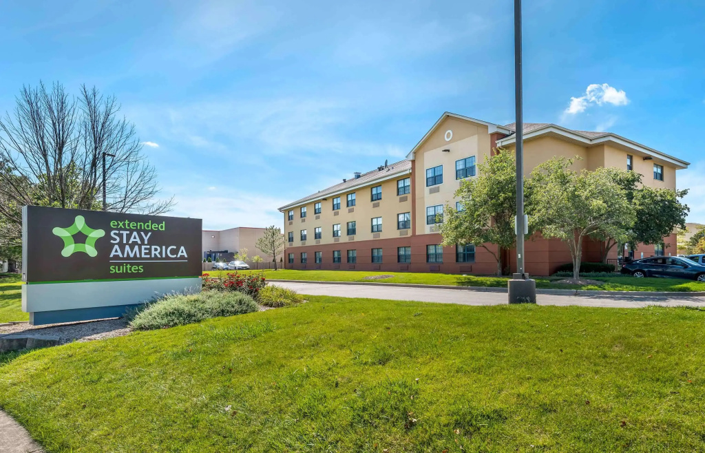 photo 1 of Extended Stay America Suites Chicago Buffalo Grove Deerfield