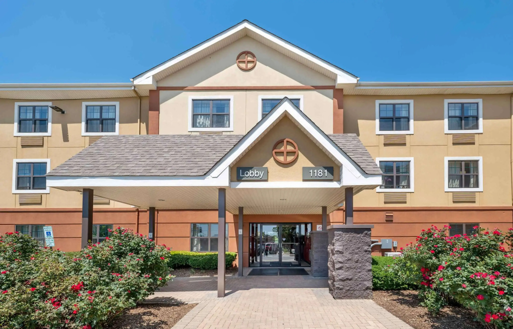 photo 1 of Extended Stay America Suites Chicago Itasca