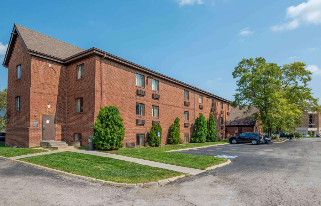 photo 1 of MainStay Suites Indianapolis Northwest - College Park