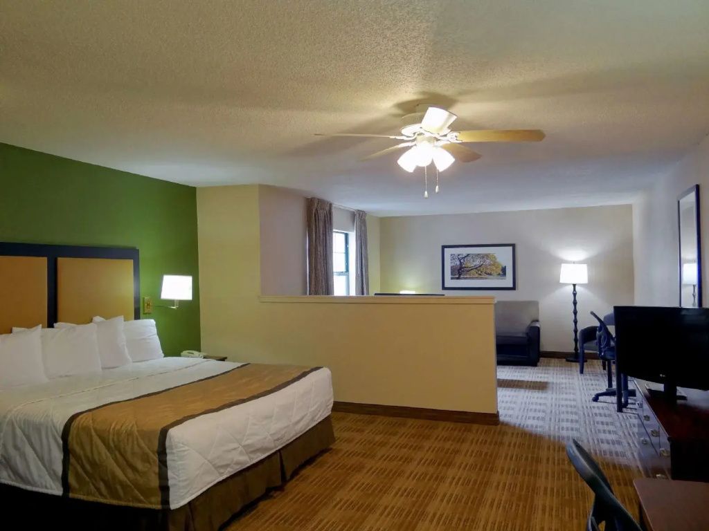 photo 1 of Extended Stay America Long Island Bethpage
