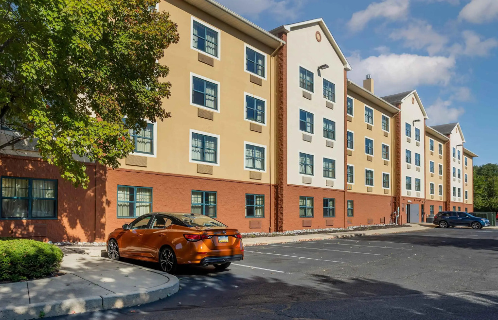 photo 1 of Extended Stay America Suites Philadelphia Airport Tinicum Bl