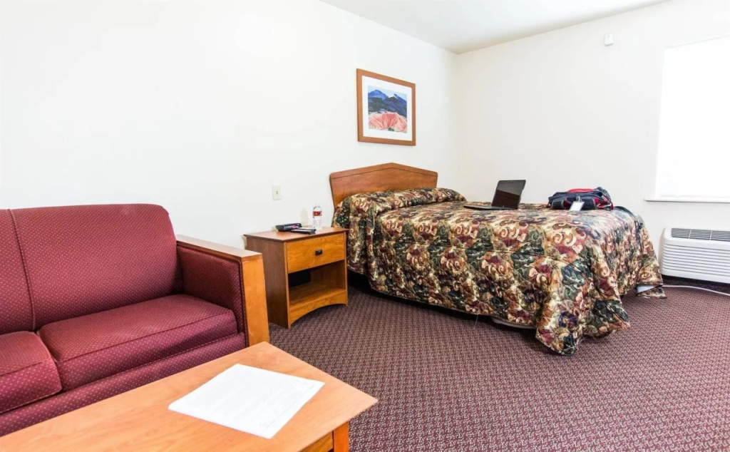 photo 1 of WoodSpring Suites Fayetteville I-49