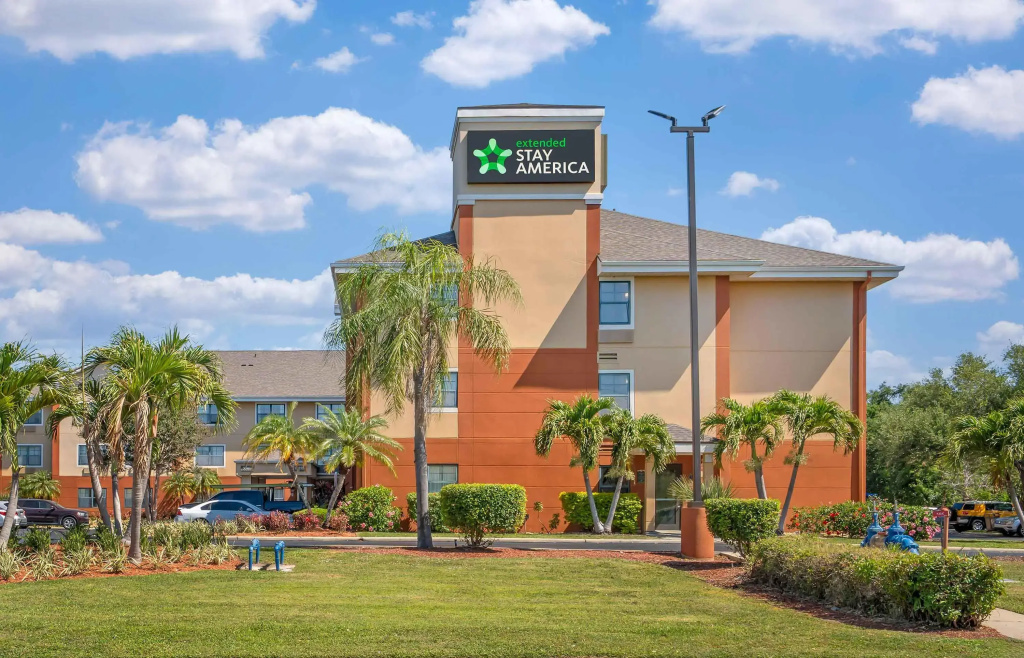 photo 1 of Extended Stay America Suites St Petersburg Clearwater ExecDr