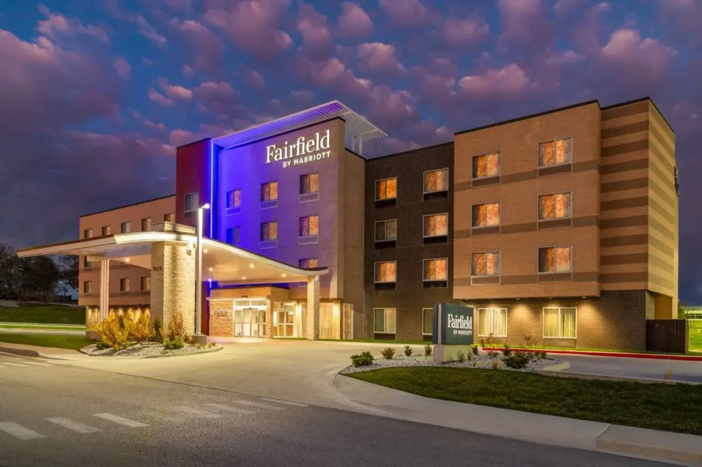 photo 1 of Fairfield by Marriott Inn & Suites Kansas City at The Legends