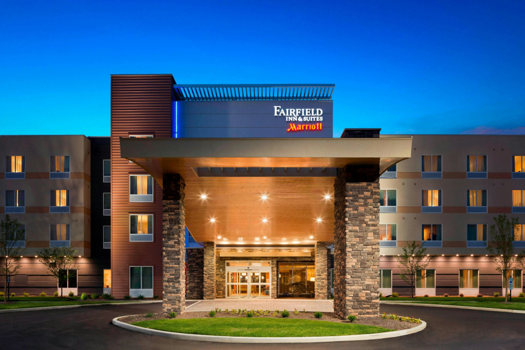 photo 1 of Fairfield Inn & Suites Akron Fairlawn