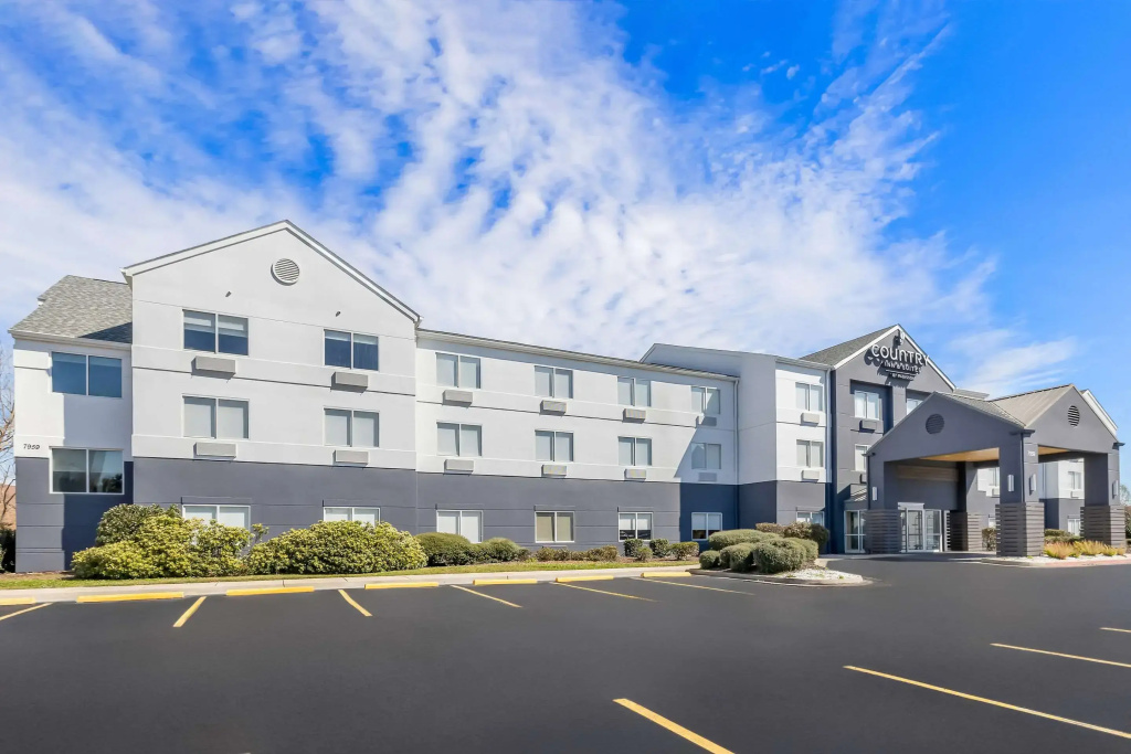 photo 1 of Country Inn & Suites by Radisson, LSU/Medical Corridor