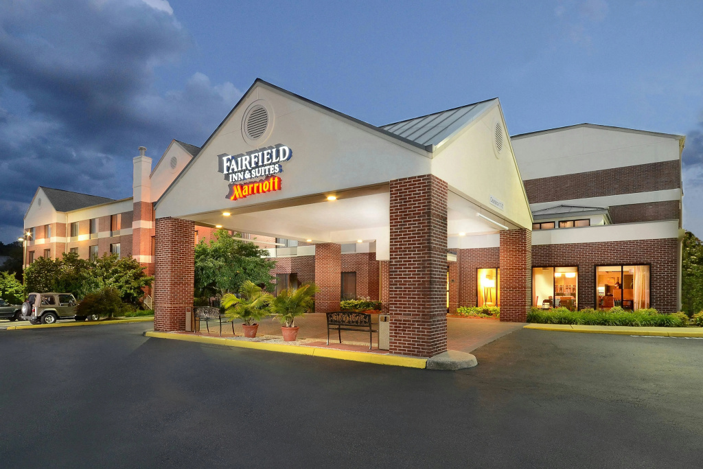 photo 1 of Fairfield Inn & Suites by Marriott Charlottesville North
