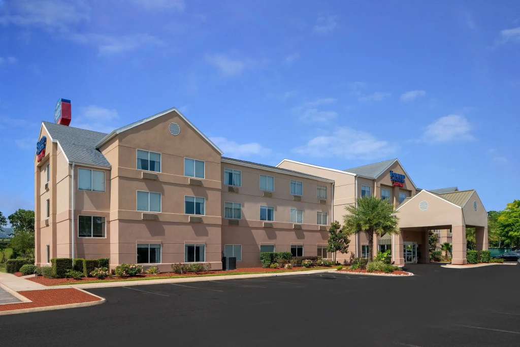 photo 1 of Fairfield Inn & Suites by Marriott Lake Charles Sulphur