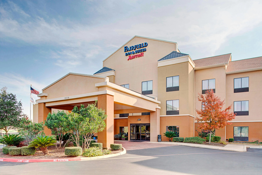 photo 1 of Fairfield Inn & Suites by Marriott San Antonio Seaworld