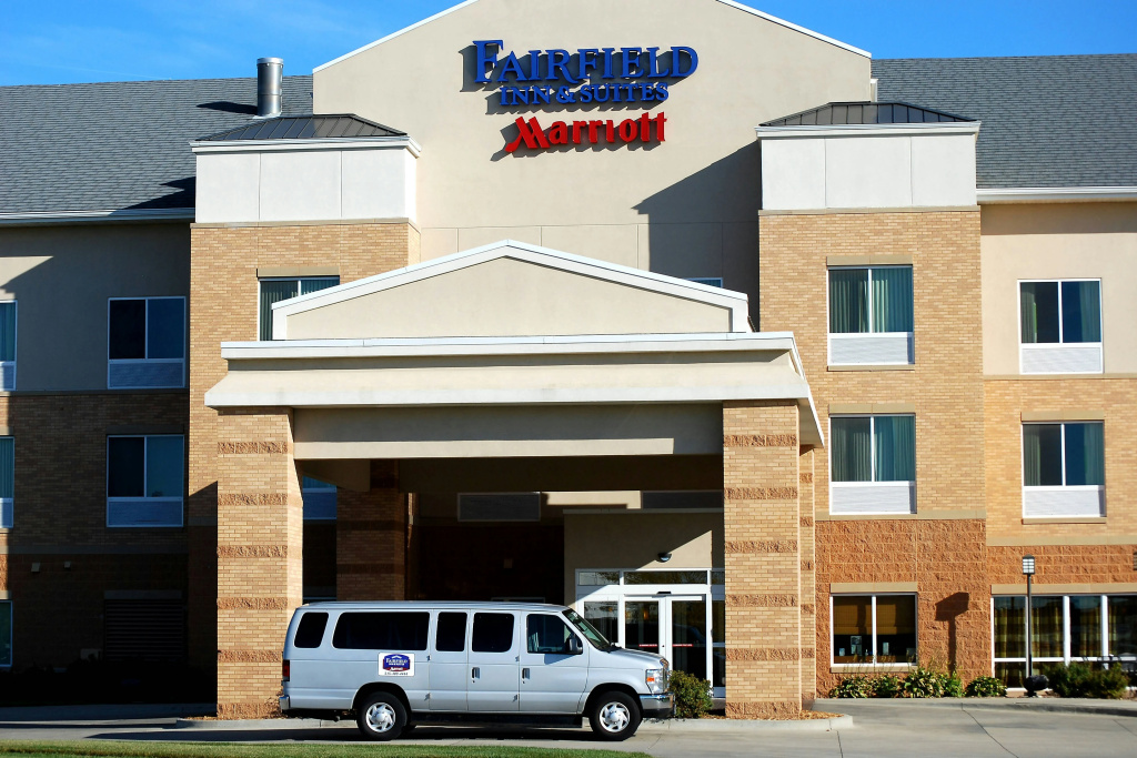 photo 1 of Fairfield Inn & Suites by Marriott Des Moines Airport