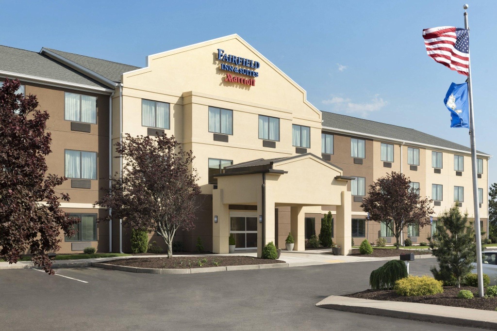 photo 1 of Fairfield Inn & Suites Hartford Manchester