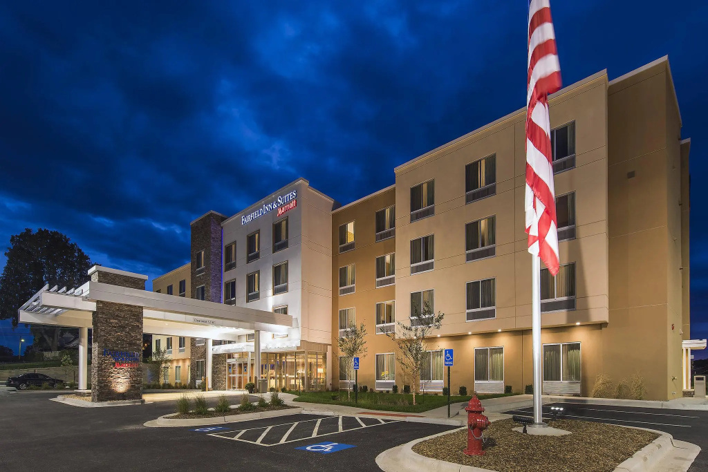 photo 1 of Fairfield Inn & Suites Leavenworth