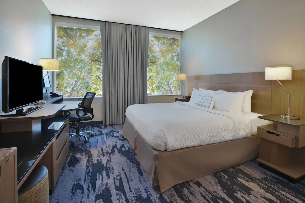 photo 1 of Fairfield Inn & Suites by Marriott Milwaukee Downtown