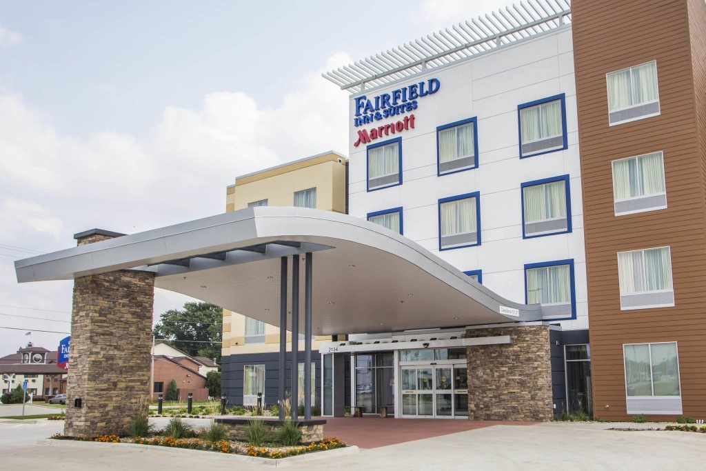 photo 1 of Fairfield Inn & Suites by Marriott Waterloo Cedar Falls