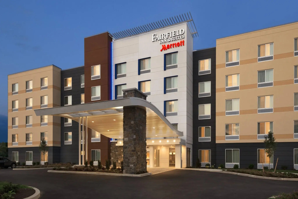 photo 1 of Fairfield By Marriott Inn & Suites Lancaster East At The Outlets