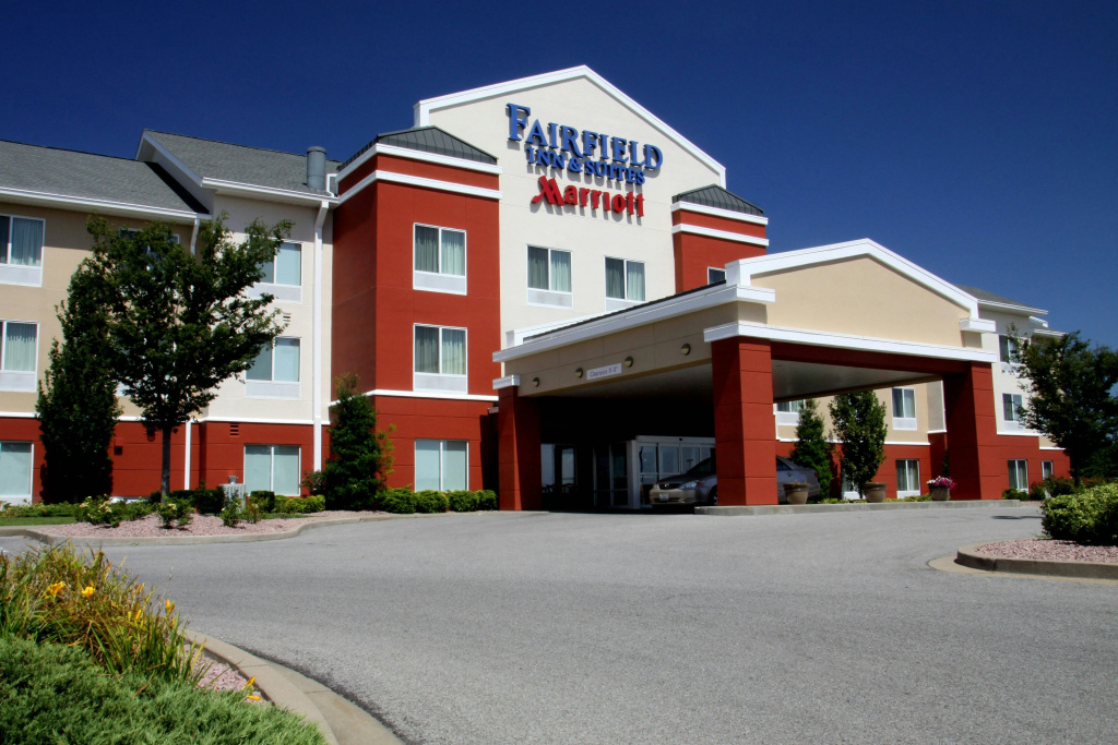 photo 1 of Fairfield Inn and Suites by Marriott Marion