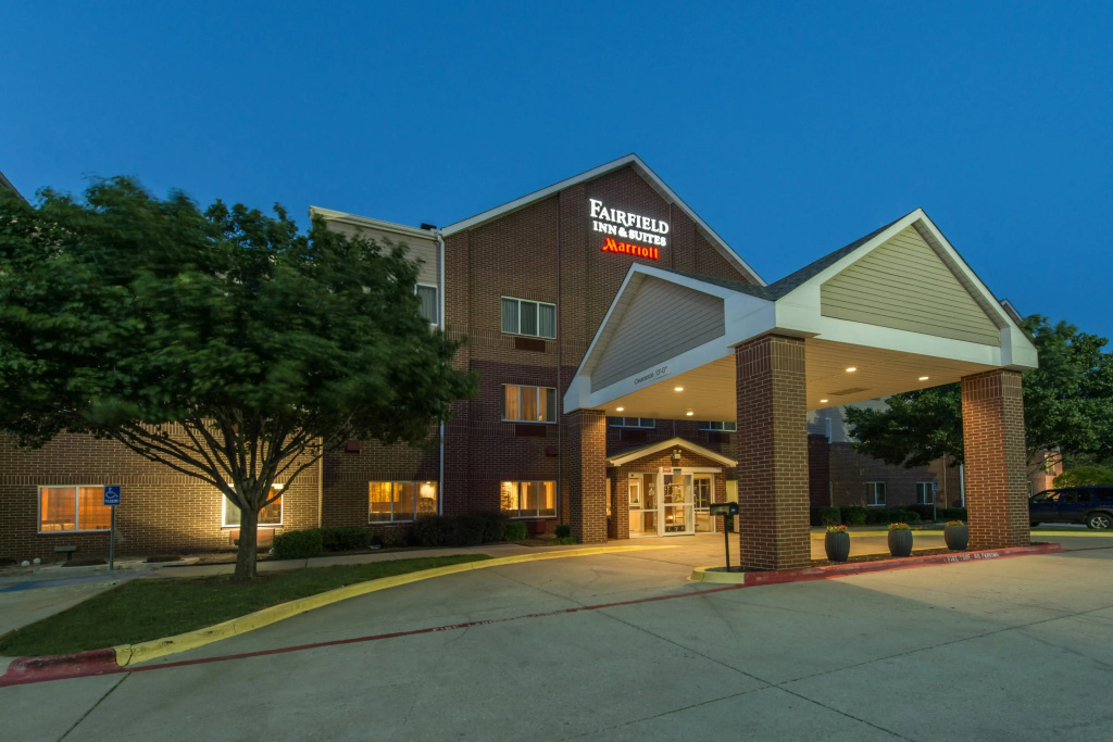 photo 1 of Fairfield Inn & Suites by Marriott Dallas Lewisville