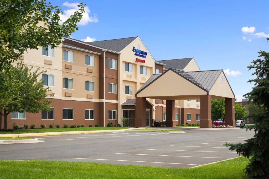 photo 1 of Fairfield Inn & Suites Lansing West