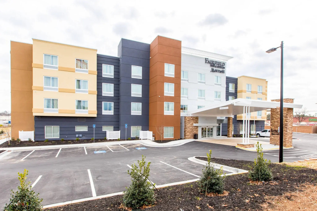 photo 1 of Fairfield Inn & Suites by Marriott Atlanta Acworth
