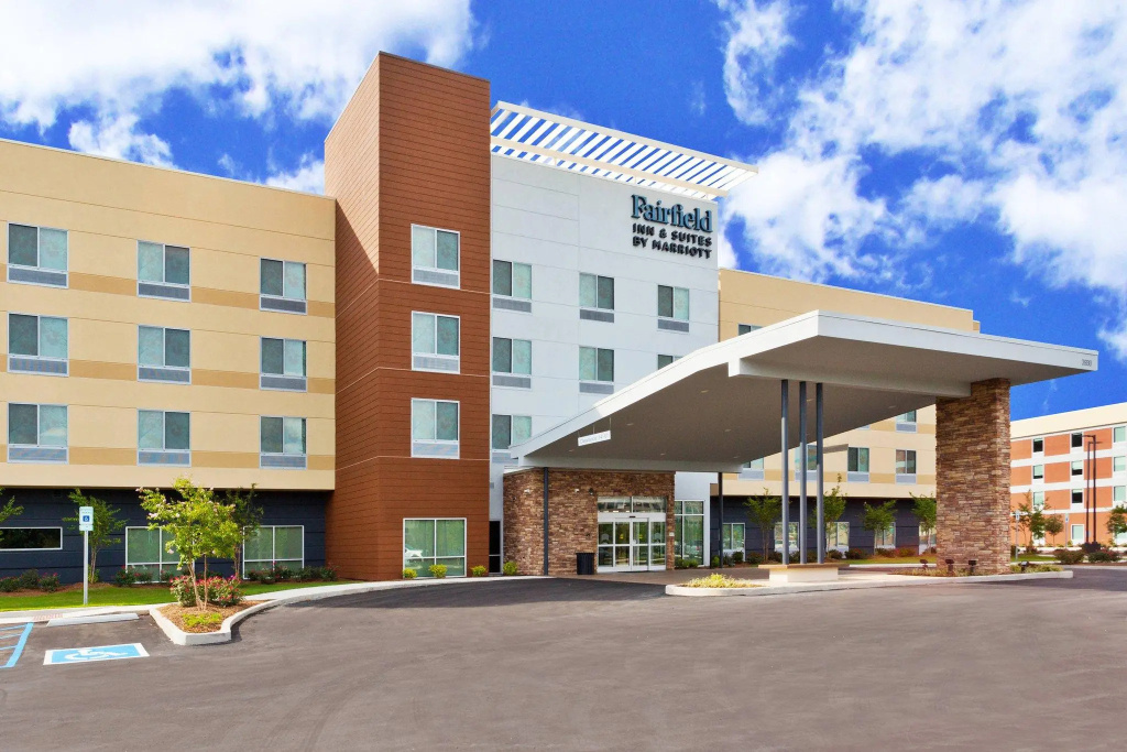 photo 1 of Fairfield Inn & Suites by Marriott Birmingham Colonnade