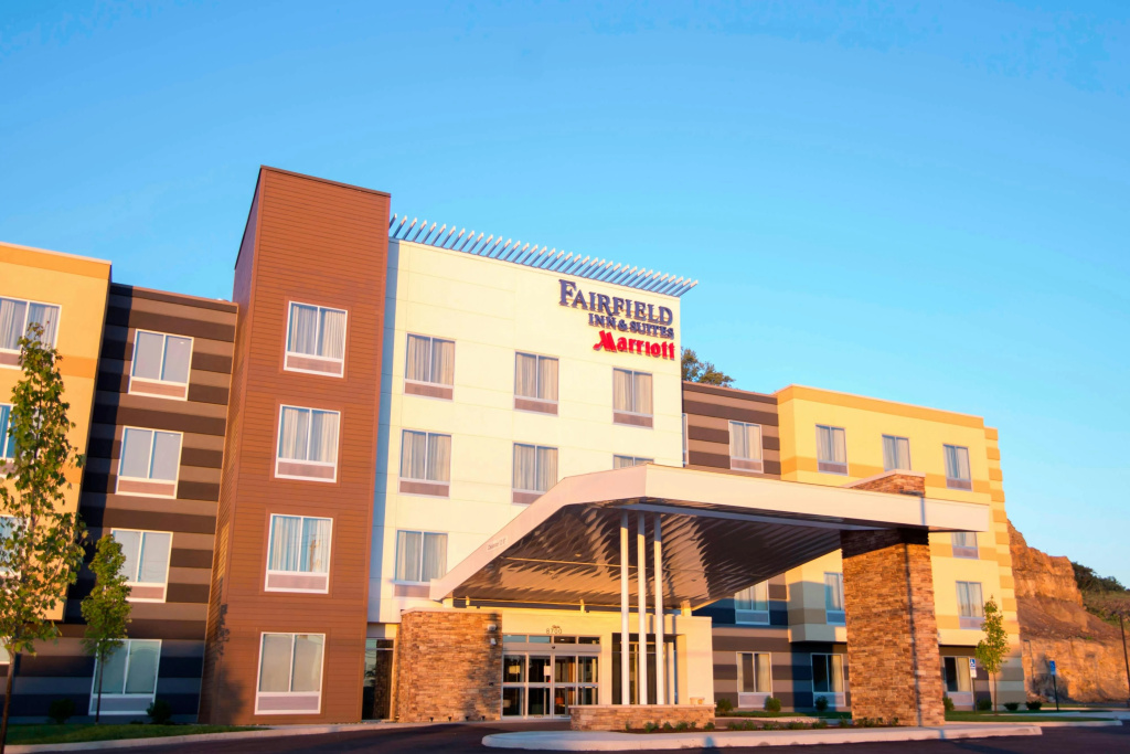 photo 1 of Fairfield Inn & Suites Cambridge