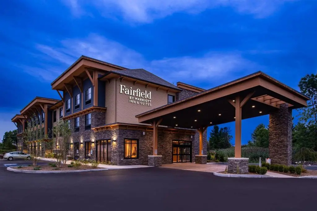 photo 1 of Fairfield Inn & Suites by Marriott Canton