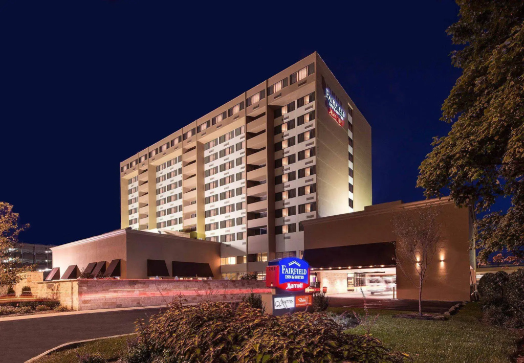 photo 1 of Fairfield Inn & Suites by Marriott Charlotte Uptown
