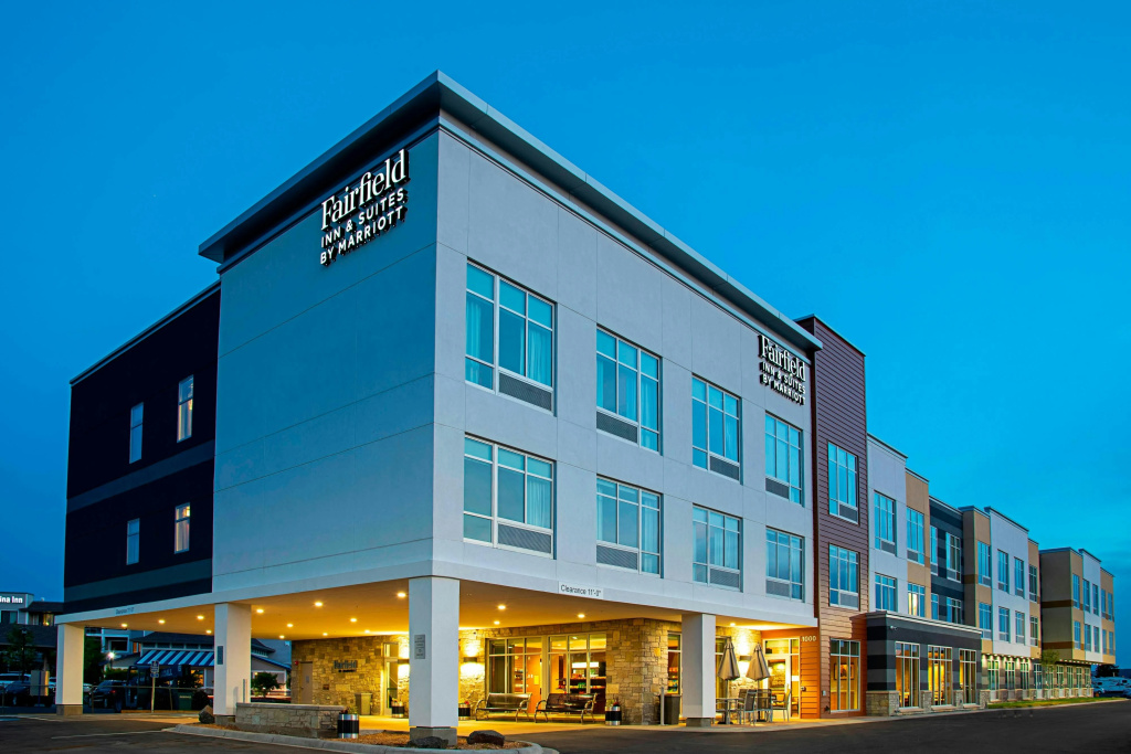 photo 1 of Fairfield Inn & Suites by Marriott Duluth Waterfront