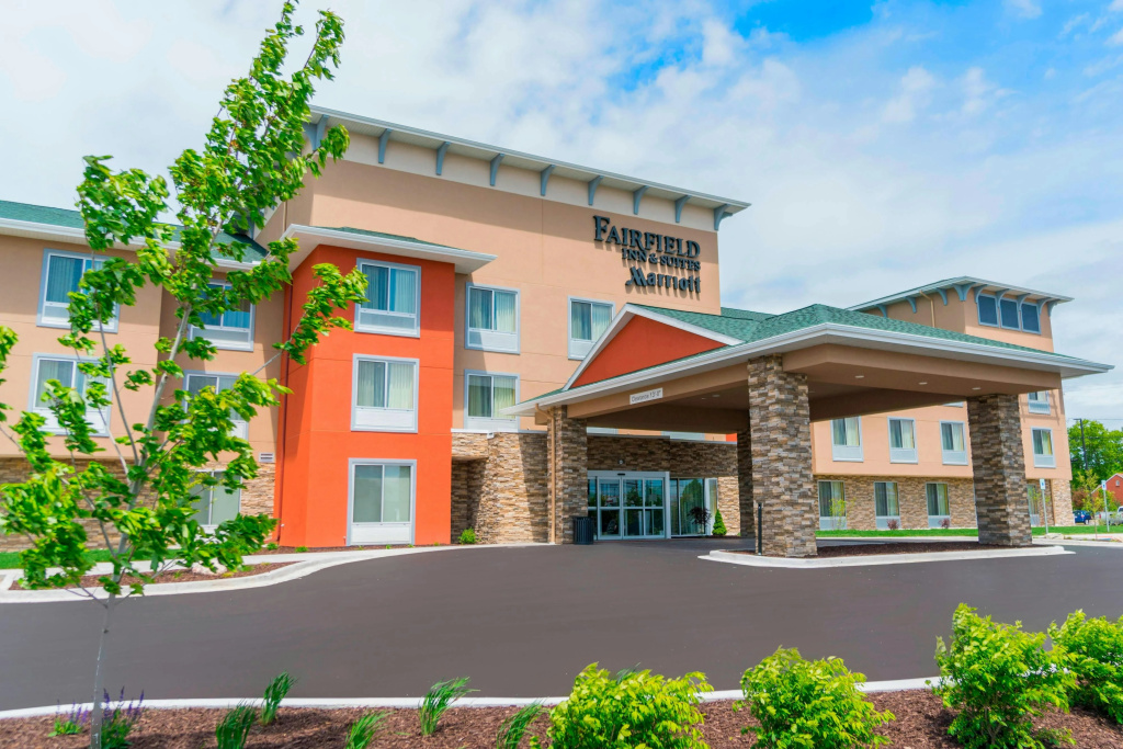 photo 1 of Fairfield Inn & Suites by Marriott Gaylord
