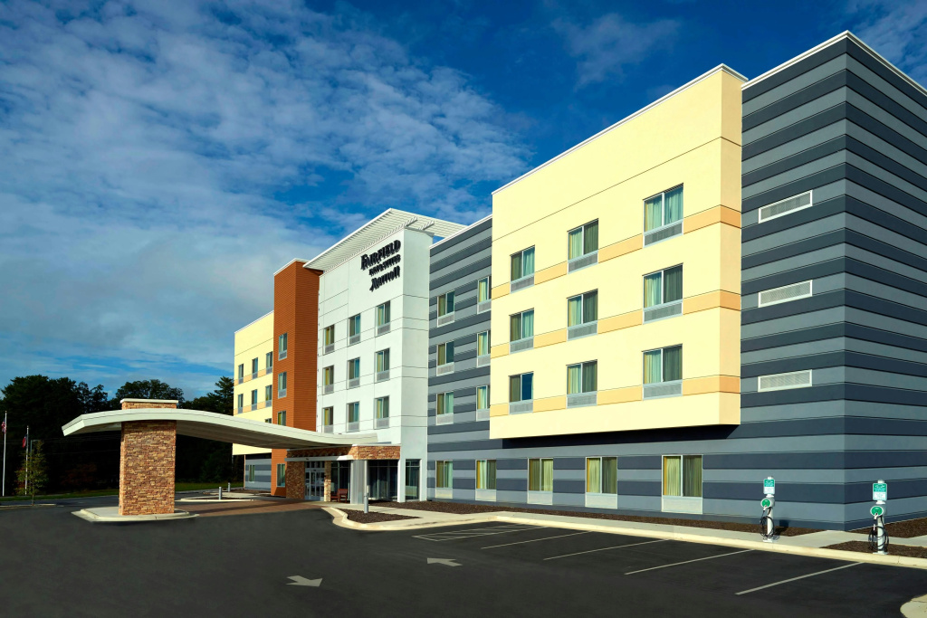 photo 1 of Fairfield Inn & Suites by Marriott Hendersonville Flat Rock