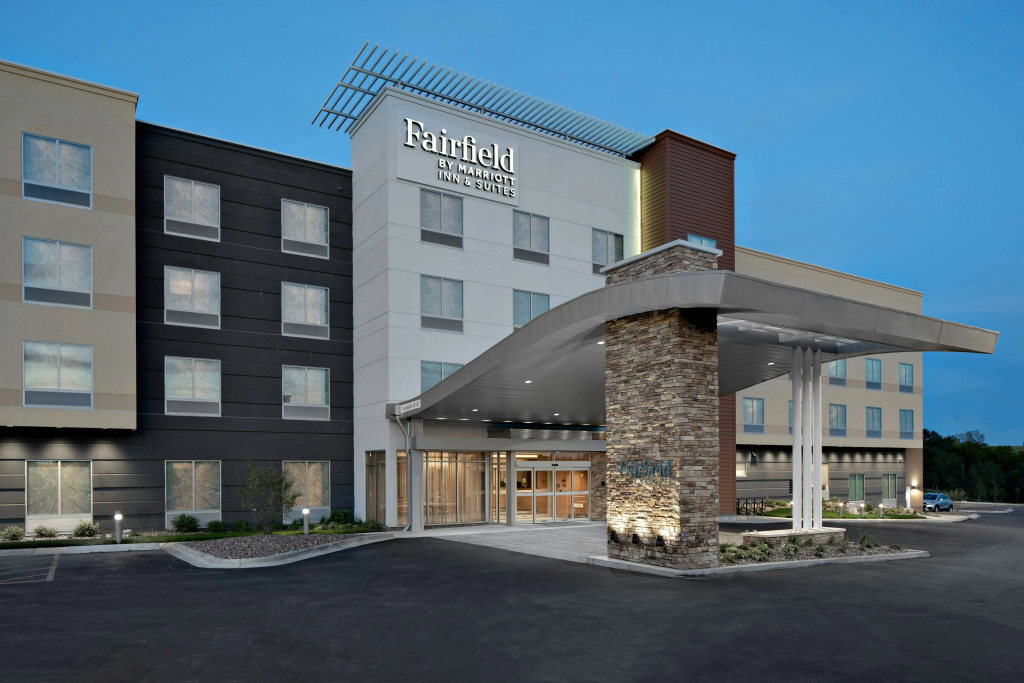 photo 1 of Fairfield Inn & Suites by Marriott Lake Geneva