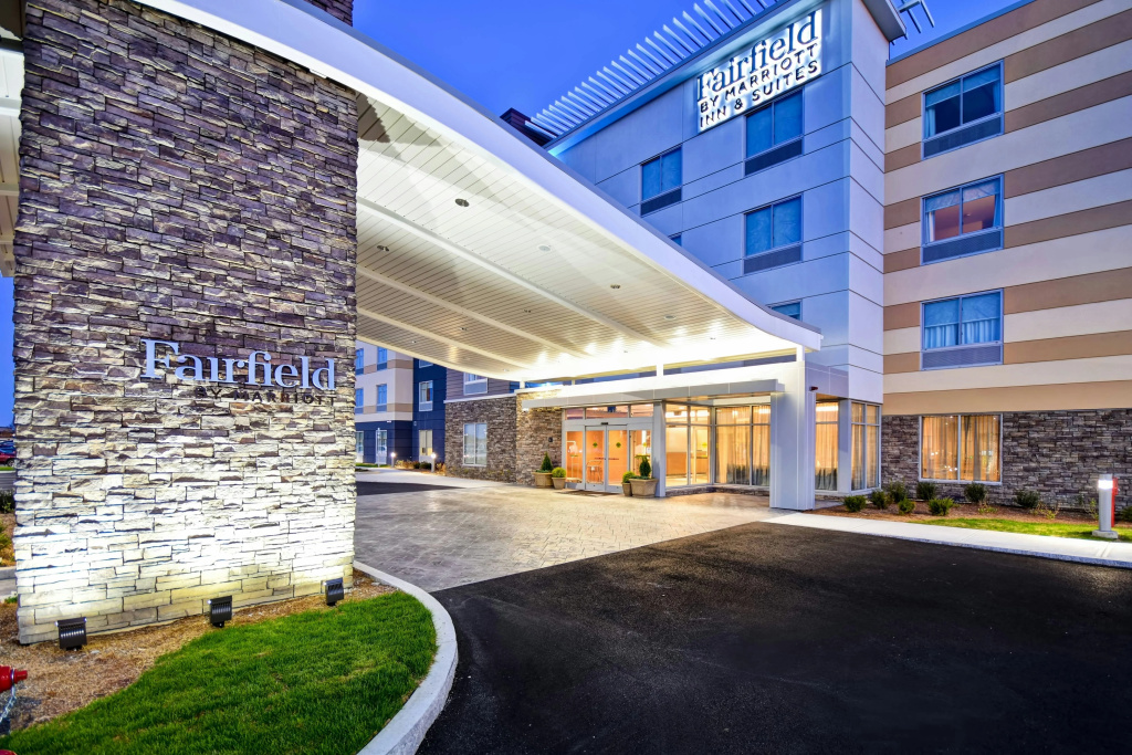 photo 1 of Fairfield Inn & Suites by Marriott Plymouth