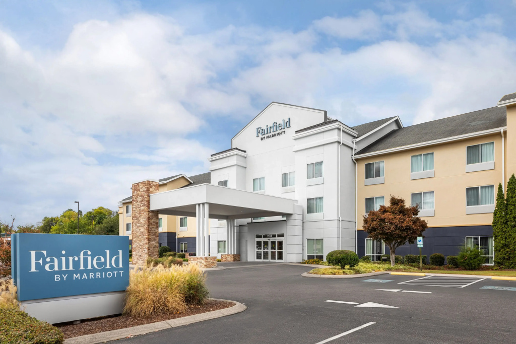 photo 1 of Fairfield Inn & Suites by Marriott Chattanooga South/East Ridge
