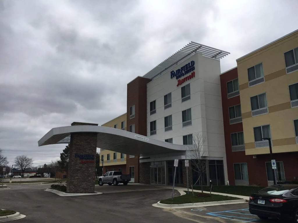 photo 1 of Fairfield Inn & Suites by Marriott Detroit Troy