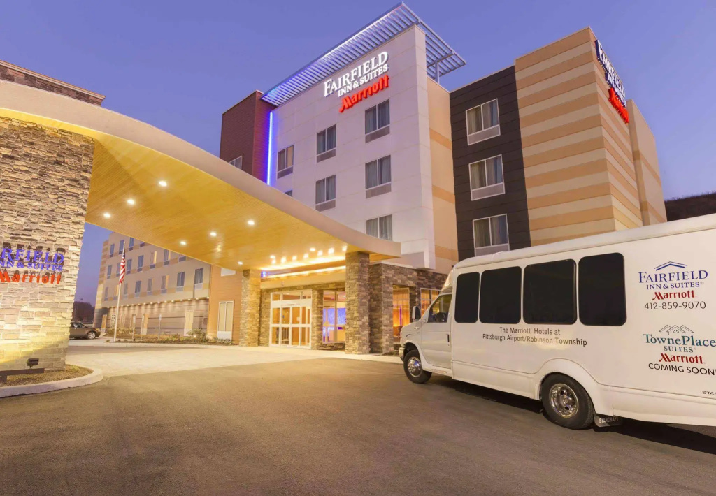 photo 1 of Fairfield Inn & Suites Pittsburgh Airport/Robinson Township