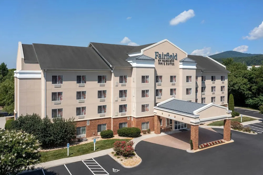 photo 1 of Fairfield Inn & Suites Roanoke North
