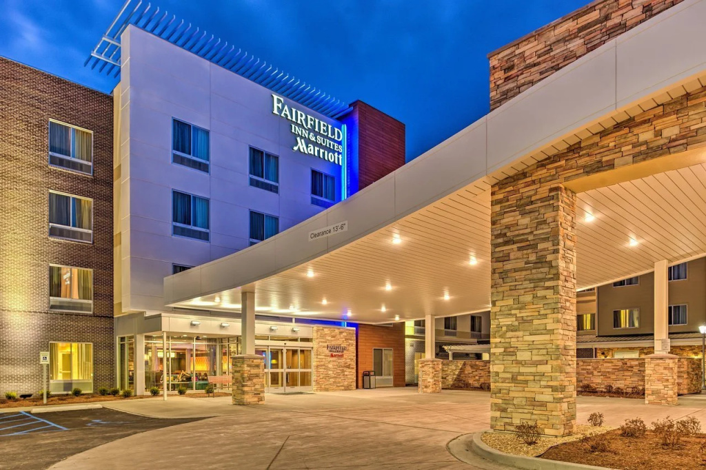 photo 1 of Fairfield Inn & Suites St Louis Westport