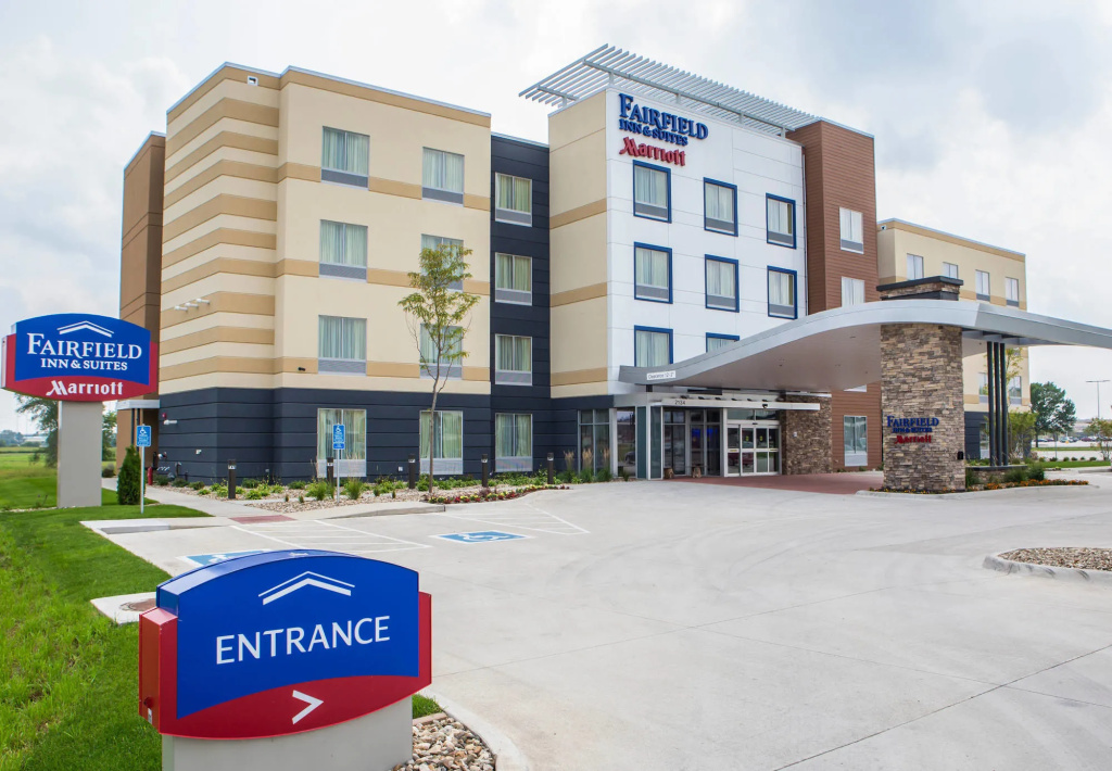 photo 1 of Fairfield Inn & Suites Waterloo Cedar Falls