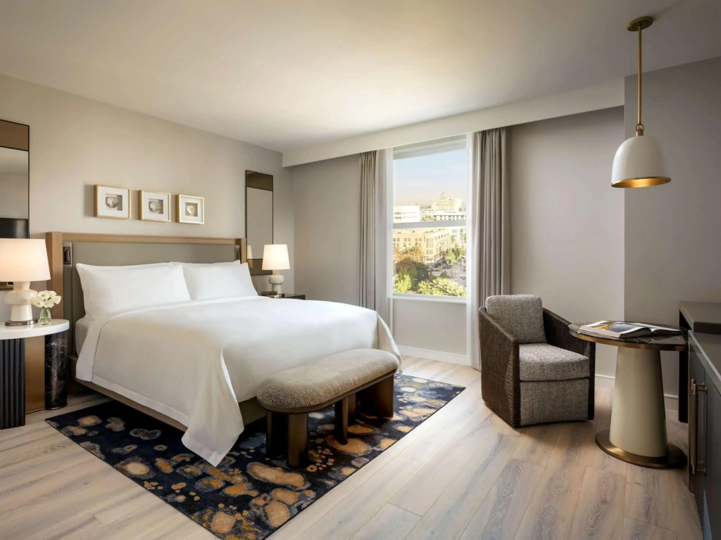 photo 1 of Fairmont Breakers Long Beach