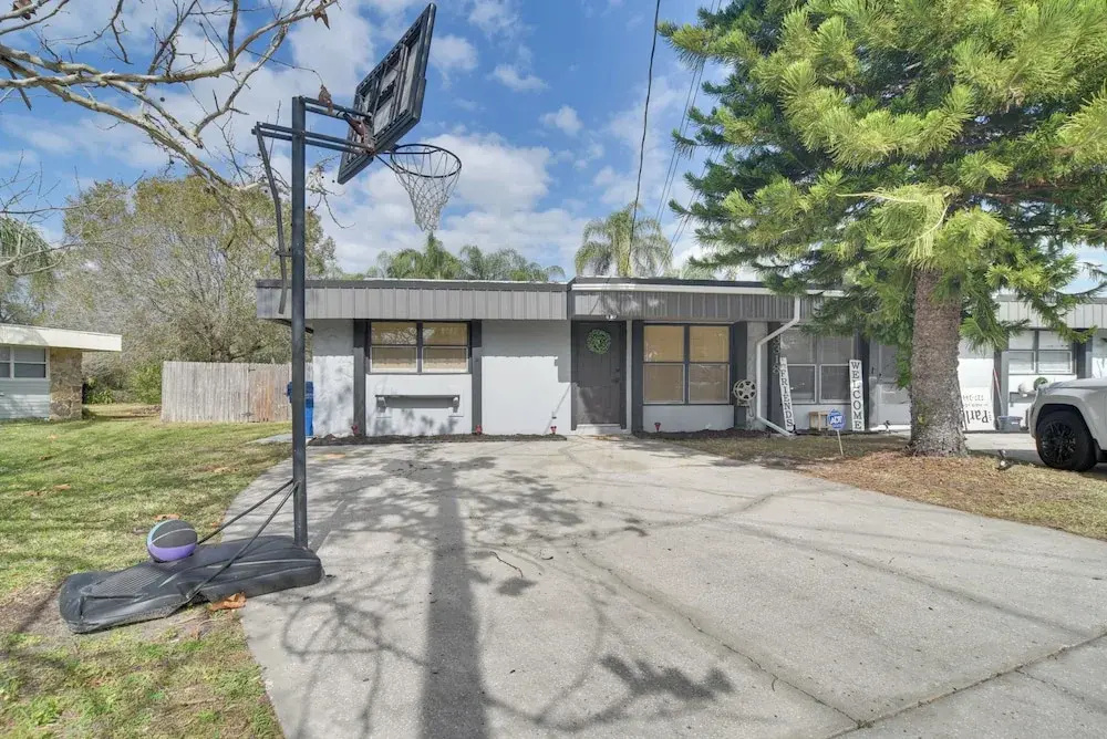 photo 1 of Largo Vacation Rental Home w/ Large Yard!