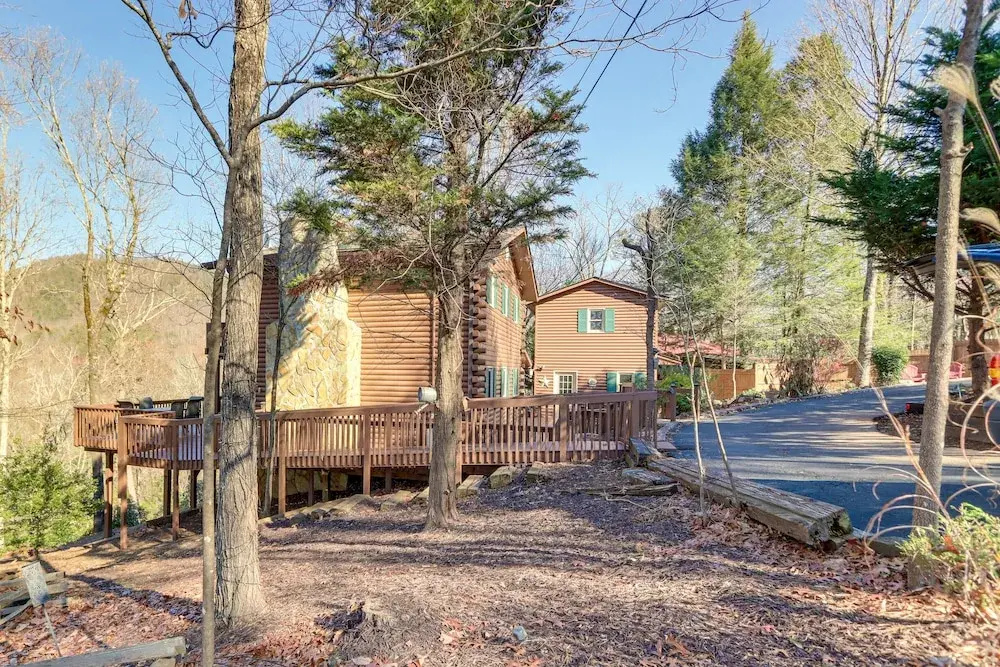 photo 1 of Family-friendly Ellijay Cabin w/ Studio & Mtn View